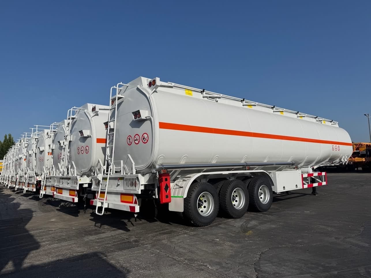 Fuel Tanker 1